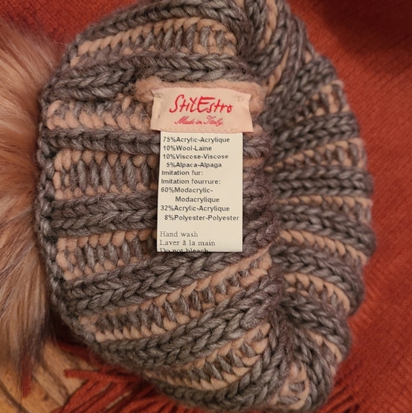 Women's wool toque - Picture 2 of 4